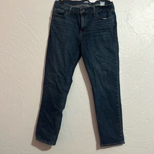 Women’s old navy mid rise boyfriend cut jeans. Size 10